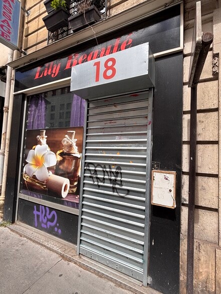 18 Rue Eugène Varlin, Paris à louer - Photo de l’immeuble – Image 1 sur 1
