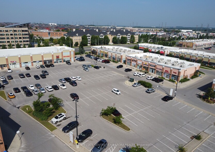 30 New Delhi Dr, Markham, ON à vendre - Photo de l’immeuble – Image 1 sur 9