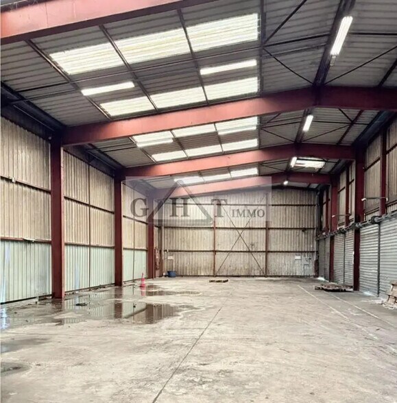 Industriel/Logistique dans Morangis à louer - Photo de l’immeuble – Image 2 sur 5
