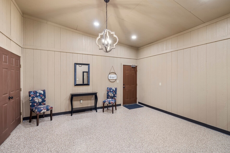15185 TX-21, Douglass, TX à vendre - Photo intérieure – Image 3 sur 19