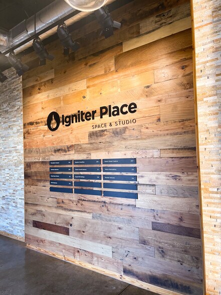 710 Presidential Dr, Richardson, TX à louer - Photo intérieure – Image 3 sur 27