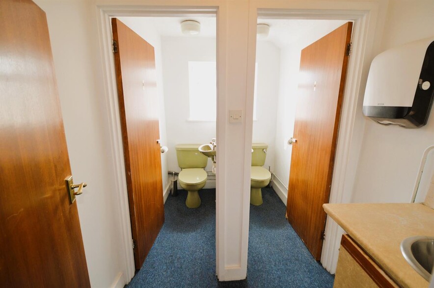 44 High St, Bagshot à louer - Photo intérieure – Image 3 sur 5