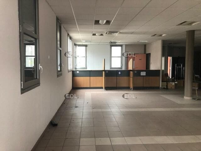 Local commercial dans Marseille à louer - Photo de l’immeuble – Image 3 sur 5