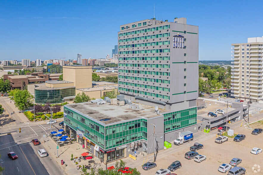 8625 112th St, Edmonton, AB à louer - Photo de l’immeuble – Image 1 sur 4
