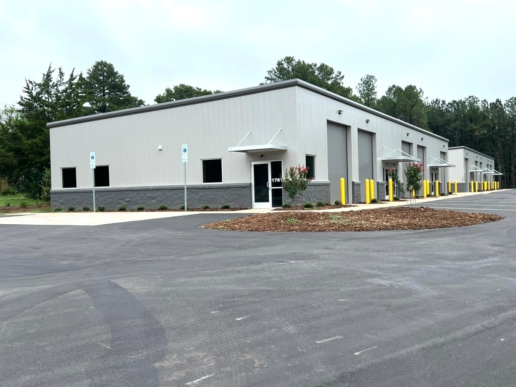 1781 S NC 16 Business Hwy, Stanley, NC à louer Photo intérieure– Image 1 sur 3
