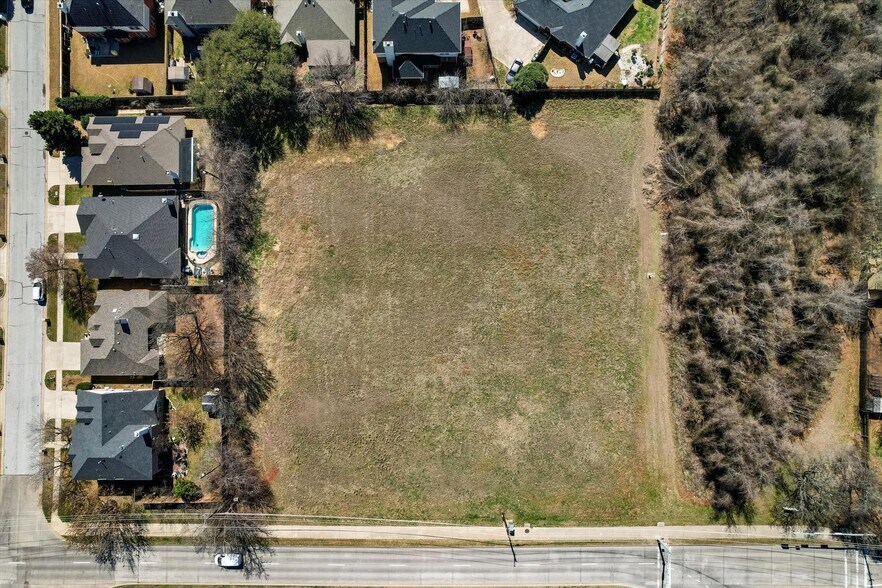 2400 W Sublett Rd, Arlington, TX à vendre - Photo de l’immeuble – Image 2 sur 10