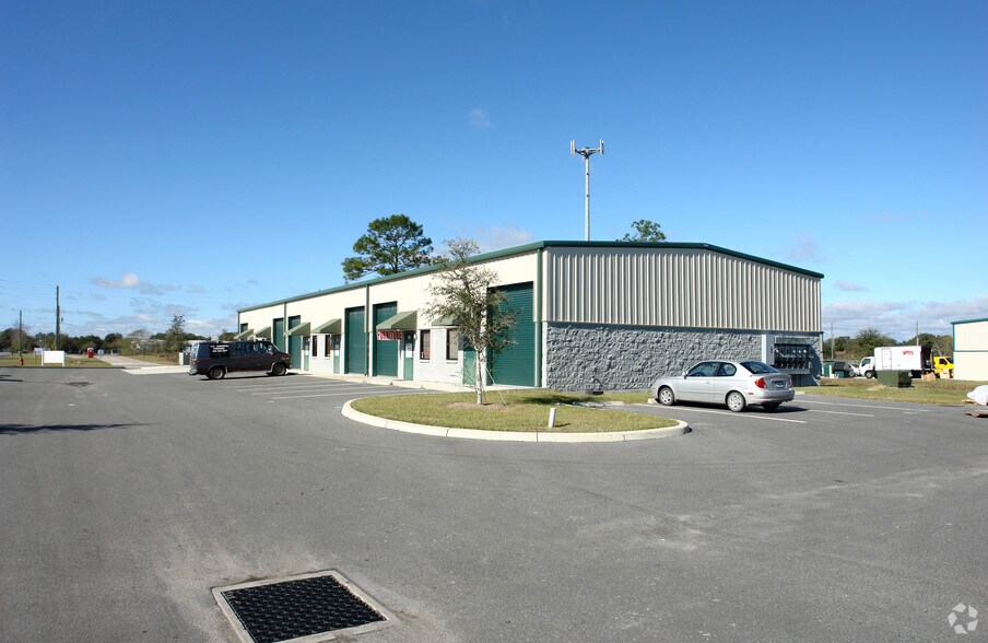 2501 SW 57th Ave, Ocala, FL à louer - Photo principale – Image 1 sur 3