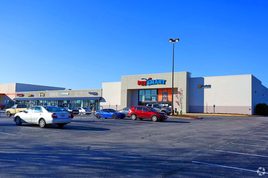 1201-1301 N Military Hwy, Norfolk, VA à louer - Photo principale – Image 2 sur 17