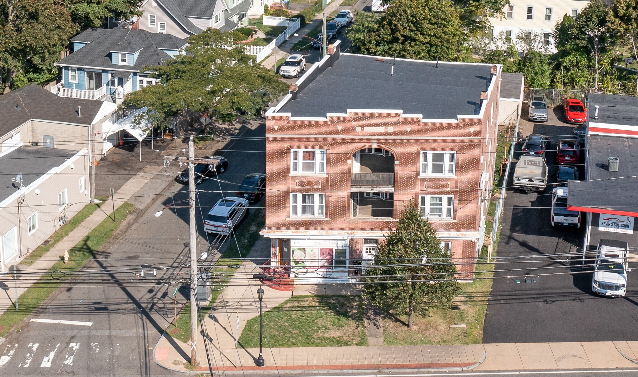 1874 Barnum Ave, Stratford, CT à vendre Photo principale– Image 1 sur 9