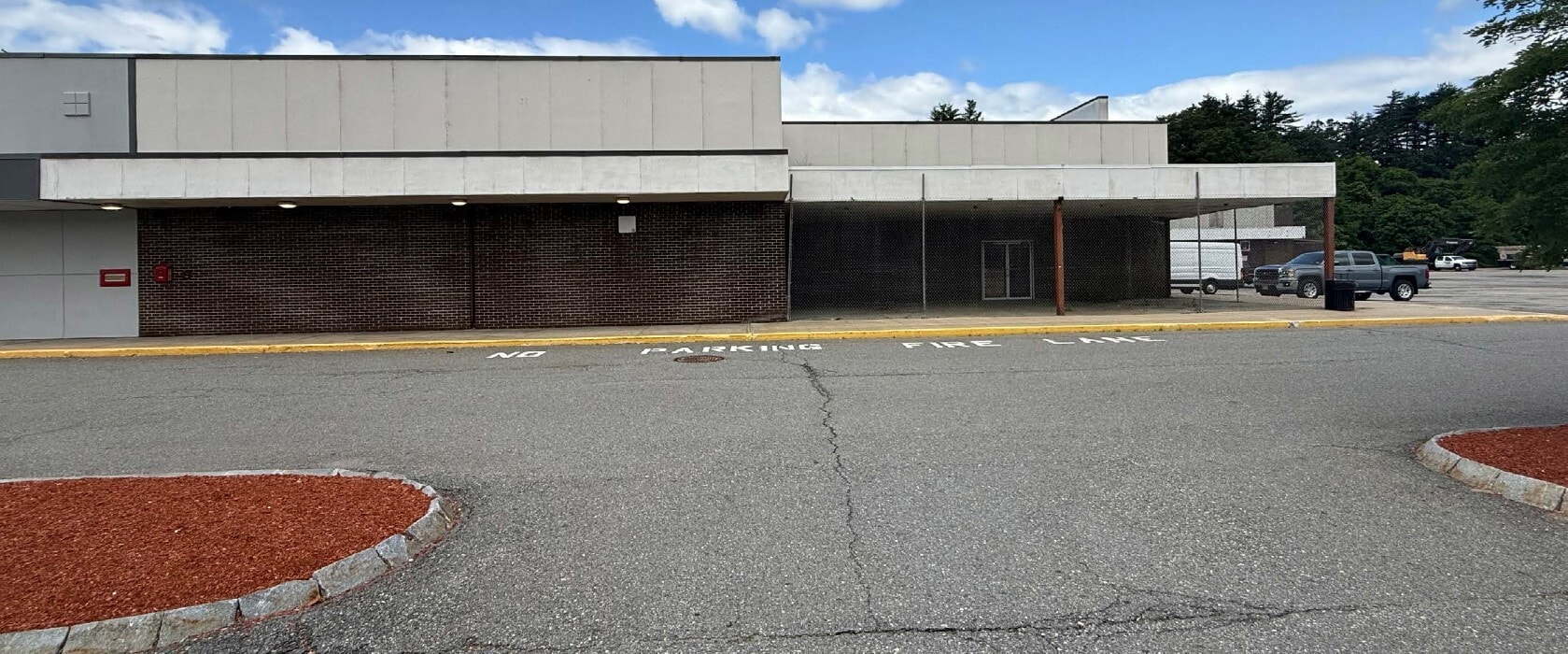 100 Nashua Mall, Nashua, NH à louer Photo de l’immeuble– Image 1 sur 1