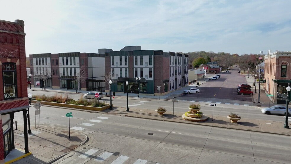 410 S Minnesota Ave, Saint Peter, MN à vendre - Vidéo sur l’annonce professionnelle – Image 2 sur 26