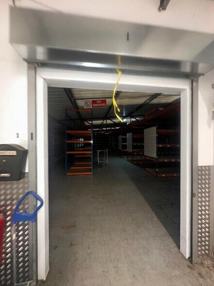 2 Cowgate Rd, Greenford à louer - Photo de l’immeuble – Image 2 sur 50