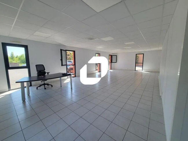 Plus de détails pour Bureau à louer