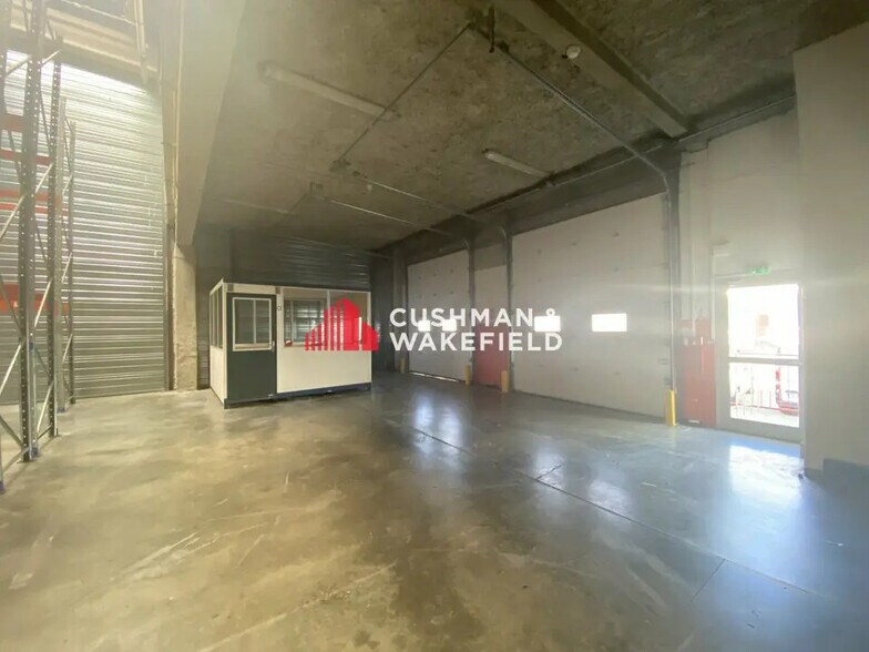 Local d’activités dans Toulouse à louer - Photo de l’immeuble – Image 2 sur 7