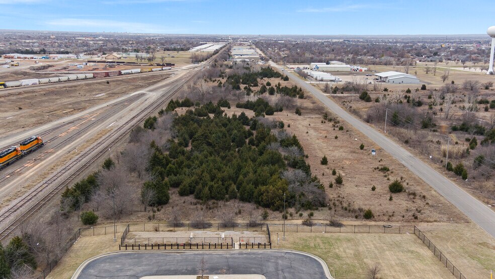 Pole Rd, Oklahoma City, OK à vendre - Photo de l’immeuble – Image 3 sur 5