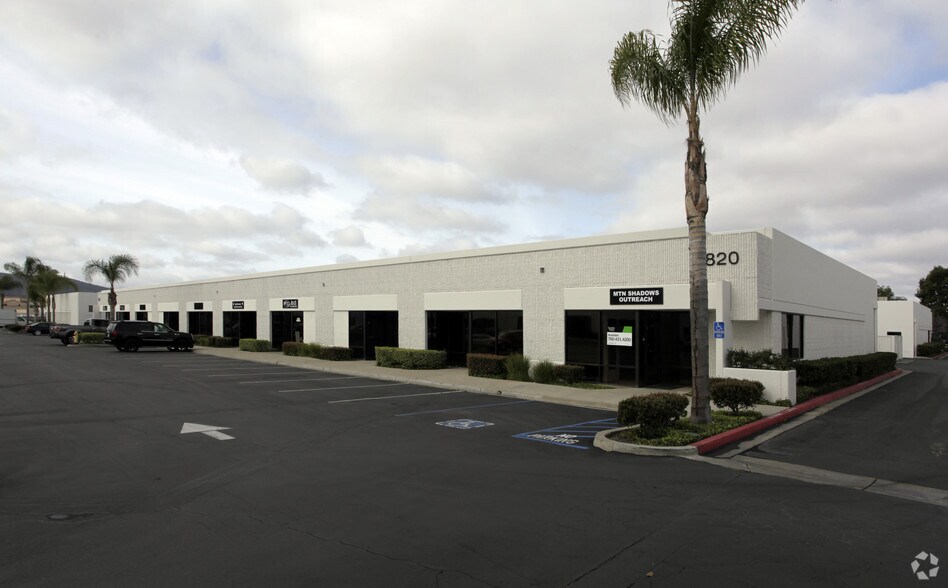 820 Los Vallecitos Blvd, San Marcos, CA à louer - Photo principale – Image 1 sur 5