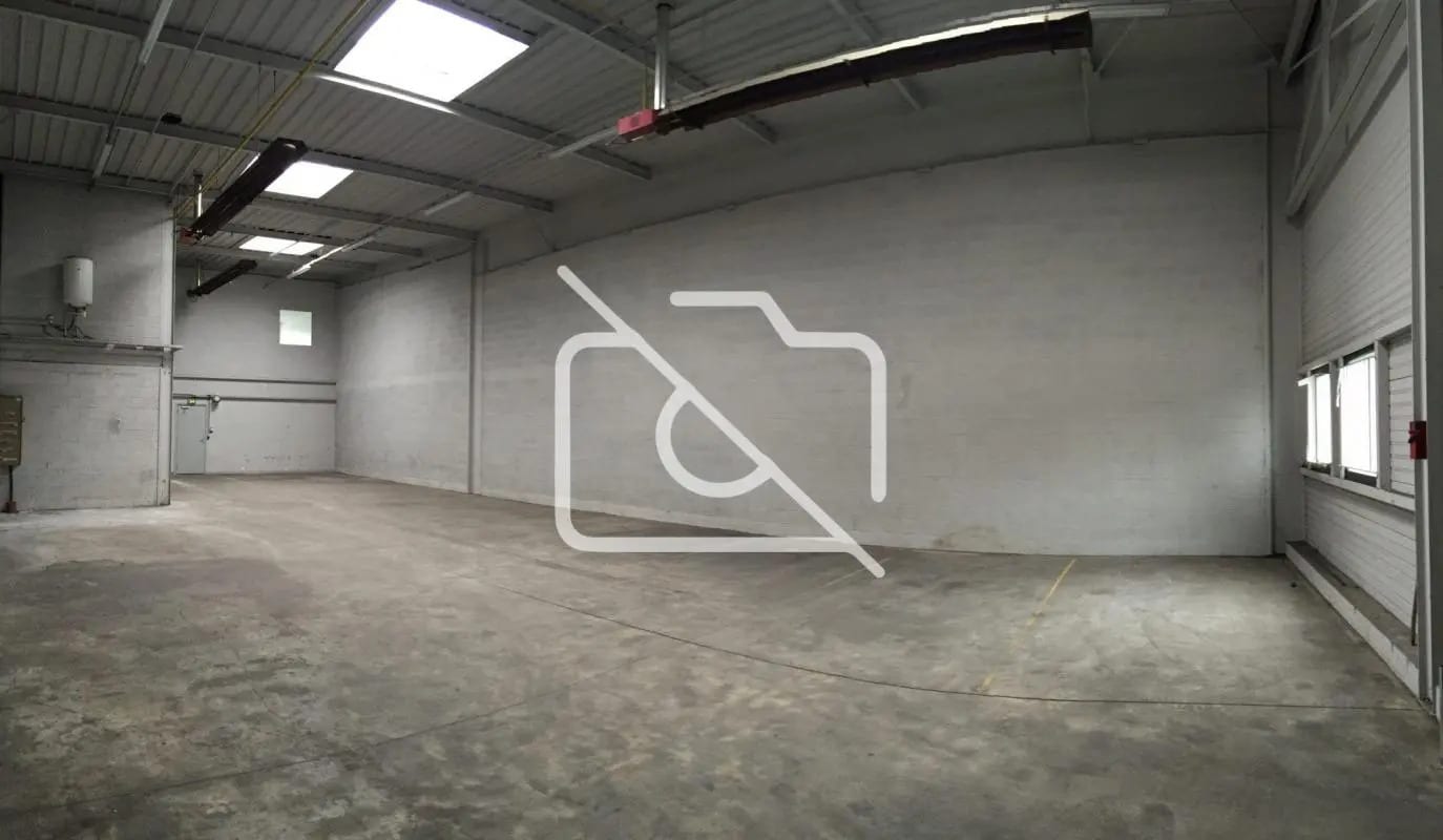 Local d’activités dans Chelles à louer Photo intérieure– Image 1 sur 6