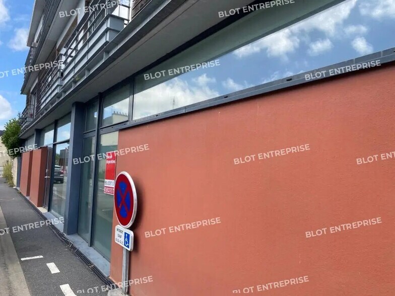 Bureau dans Loperhet à louer - Photo de l’immeuble – Image 2 sur 7