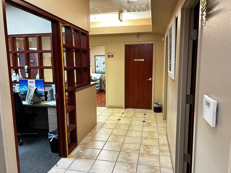 3519 Town Center Blvd, Sugar Land, TX à vendre - Photo de l’immeuble – Image 2 sur 8