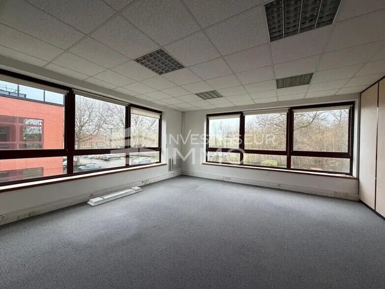 Bureau dans Champs-sur-Marne à louer - Photo intérieure – Image 2 sur 5