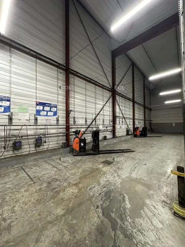 Plus de détails pour Industriel/Logistique à louer