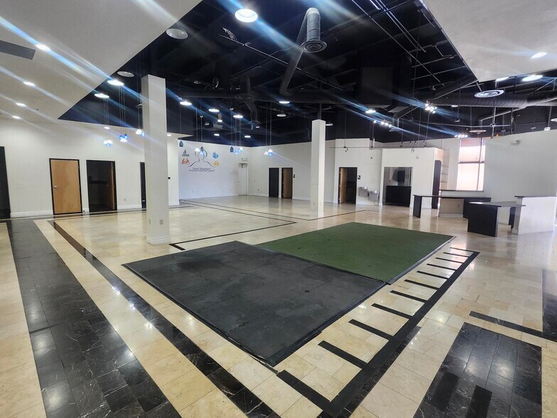 6462 Losee Rd, North Las Vegas, NV à louer - Photo intérieure – Image 3 sur 16