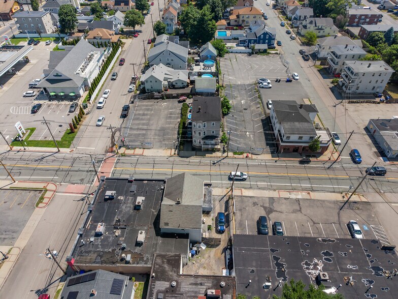 162 Vincent ave, North Providence, RI à vendre - Photo de l’immeuble – Image 3 sur 12