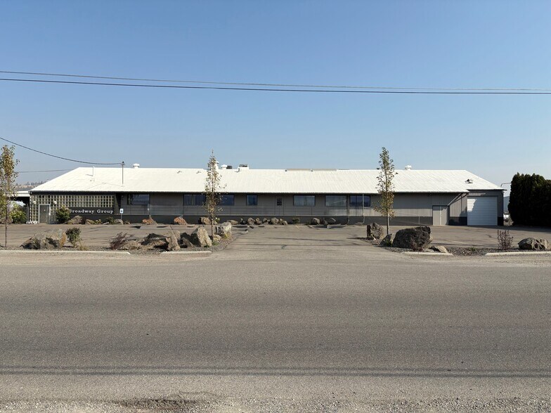 6409 E Sharp Ave, Spokane, WA à vendre - Photo de l’immeuble – Image 1 sur 3