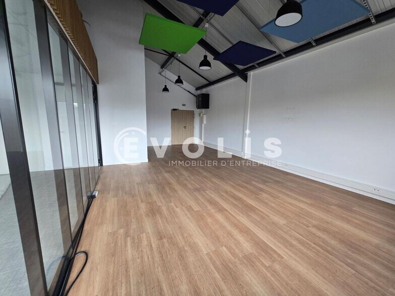 Bureau dans Wissous à vendre - Photo de l’immeuble – Image 3 sur 9