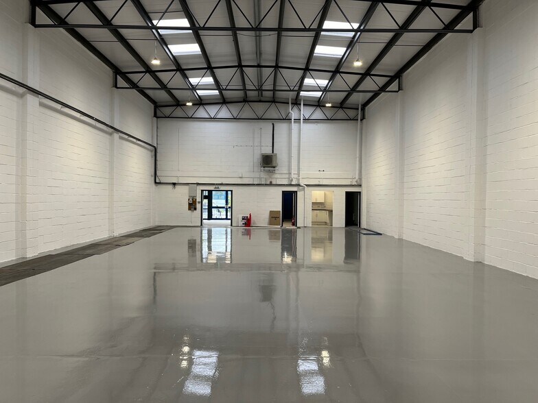 30-40 Tanners Dr, Milton Keynes à louer - Photo de l’immeuble – Image 1 sur 5