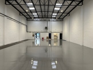 Plus de détails pour 30-40 Tanners Dr, Milton Keynes - Industriel/Logistique à louer