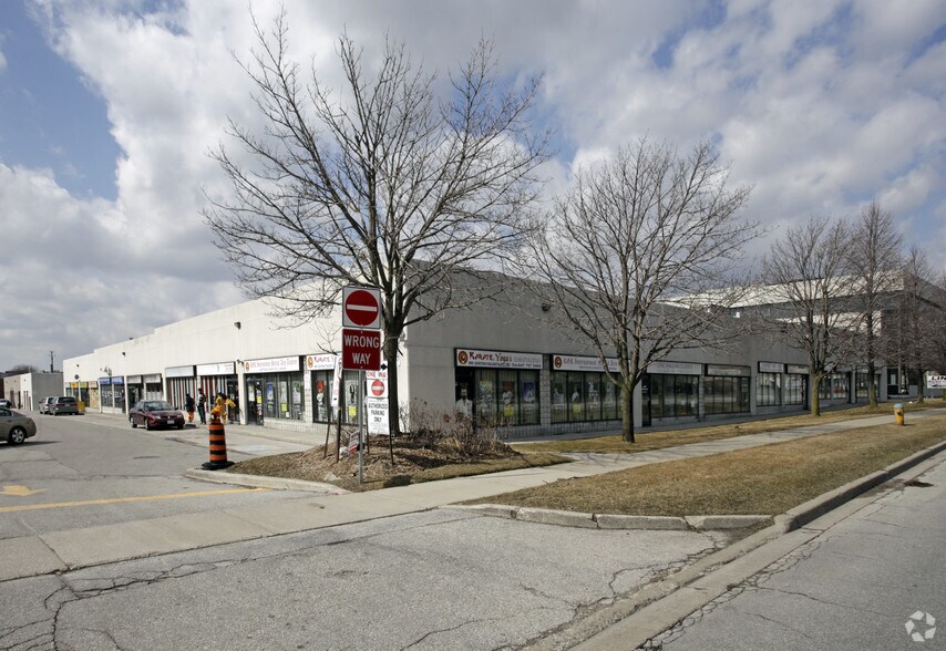 5637 Finch Ave, Toronto, ON à louer - Photo de l’immeuble – Image 2 sur 4