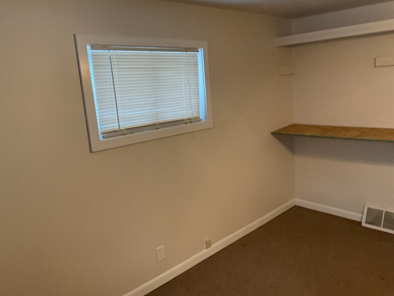 10433 N Holly Rd, Holly, MI à louer - Photo de l’immeuble – Image 2 sur 15