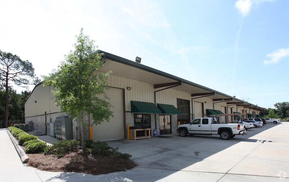 4640 Subchaser Ct, Jacksonville, FL à vendre - Photo de l’immeuble – Image 3 sur 10