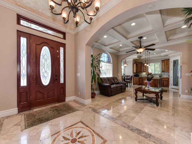 6821 Lincoln Ave, Carmichael, CA à vendre - Autre – Image 3 sur 17