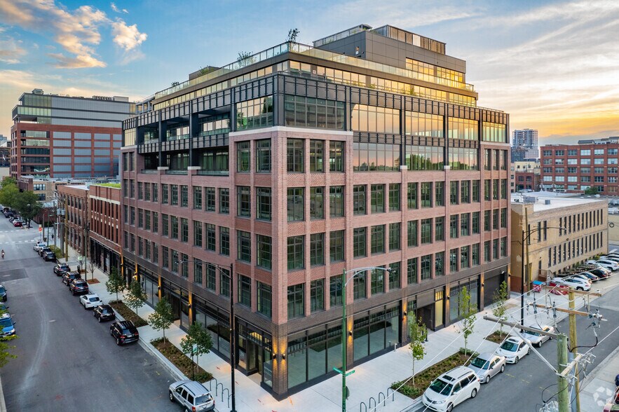 318 N Carpenter St, Chicago, IL à louer - Photo de l’immeuble – Image 2 sur 7