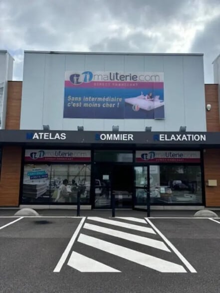 Local commercial dans Hauconcourt à vendre - Photo de l’immeuble – Image 2 sur 8