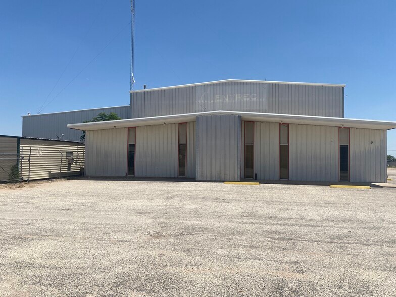 4003 S County Road 1294, Odessa, TX à louer - Photo de l’immeuble – Image 2 sur 26