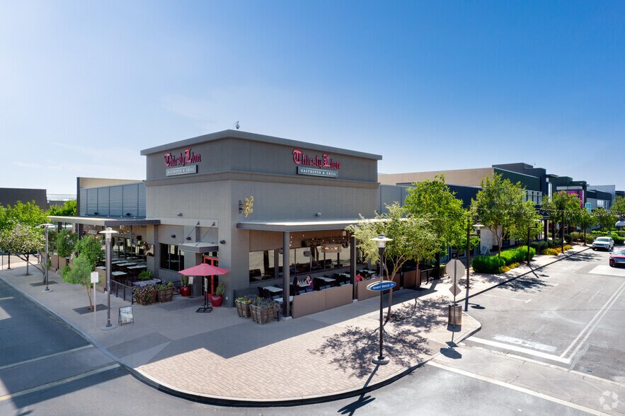 2212 E Williams Field Rd, Gilbert, AZ à louer - Photo de l’immeuble – Image 3 sur 9