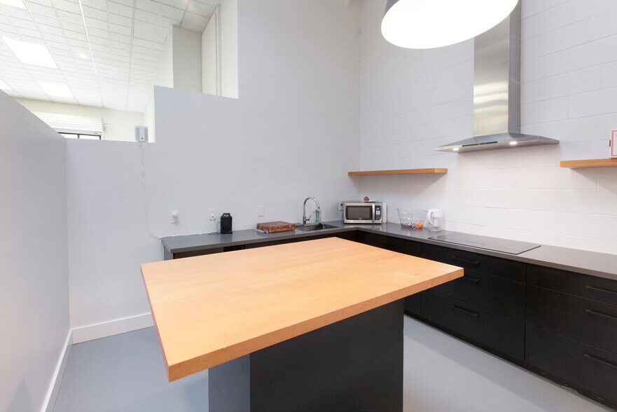 1766 18th St, San Francisco, CA à louer - Photo de l’immeuble – Image 2 sur 11