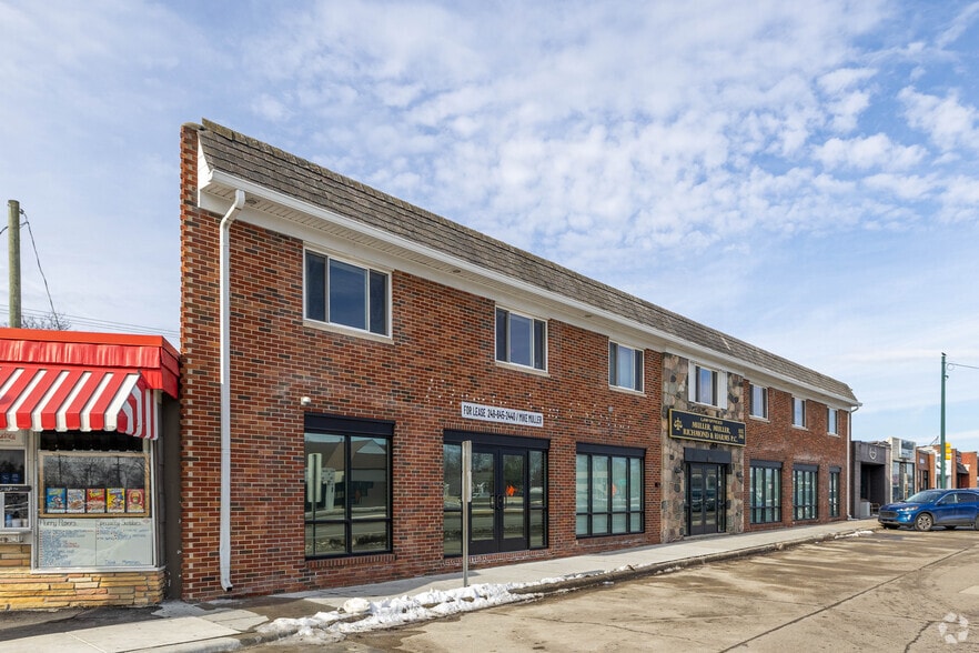 33233 Woodward Ave, Birmingham, MI à louer - Photo principale – Image 1 sur 7