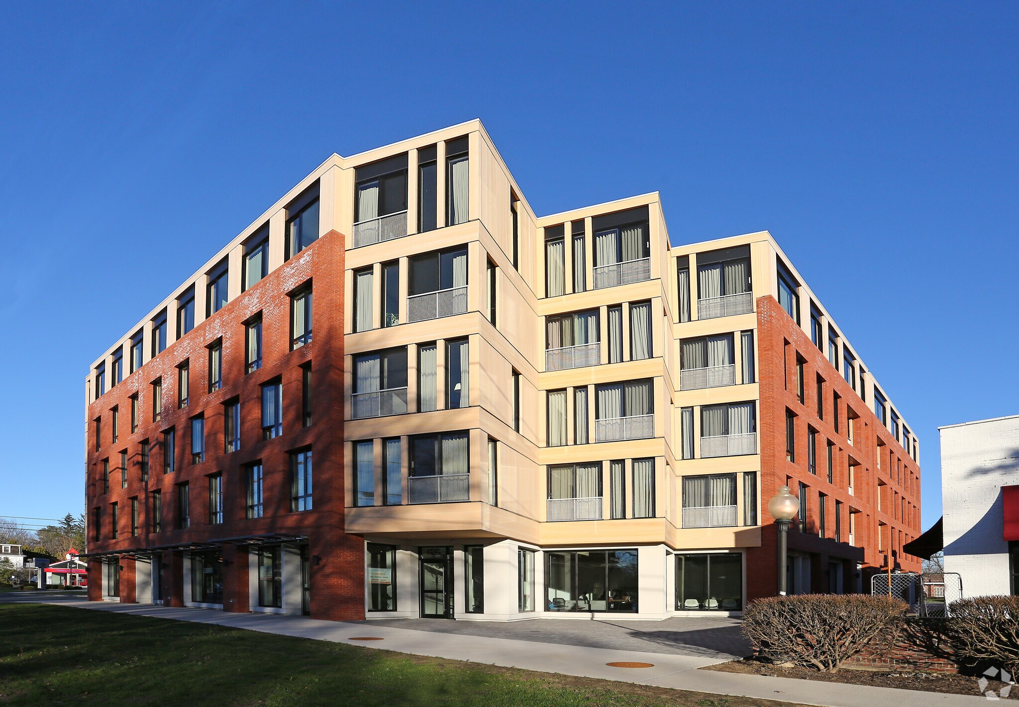 57 E Pleasant St, Amherst, MA à louer Photo de l’immeuble– Image 1 sur 14