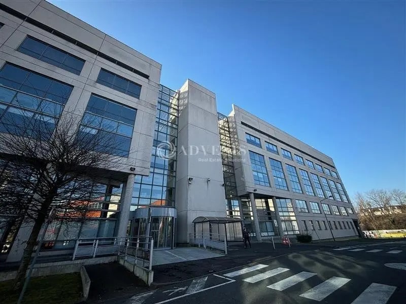 Bureau dans Champigny-sur-Marne à louer Photo de l’immeuble– Image 1 sur 8