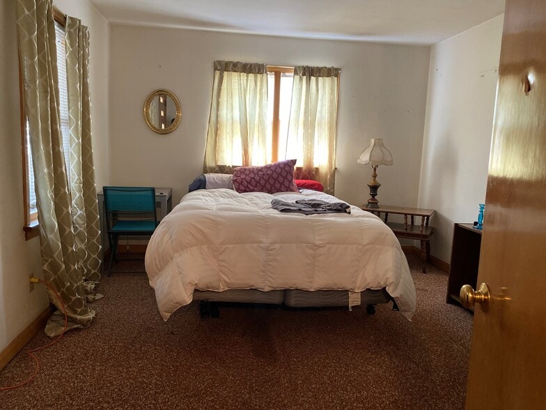 2926 Pine Ave, Erie, PA à vendre - Photo intérieure – Image 3 sur 17
