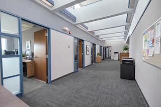 Plus de détails pour 4512 46 St, Olds, AB - Bureau à louer