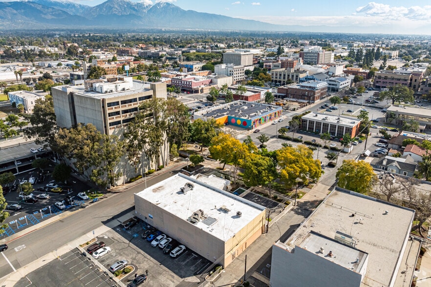 436 W 4th St, Pomona, CA à louer - Aérien – Image 3 sur 21