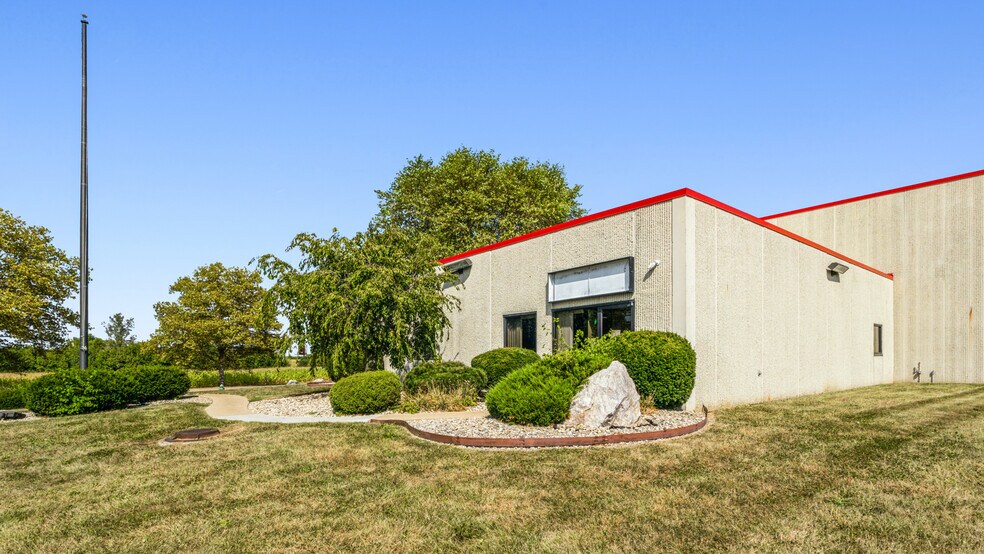 1930 N Montgomery Rd, Greensburg, IN à louer - Photo de l’immeuble – Image 2 sur 6