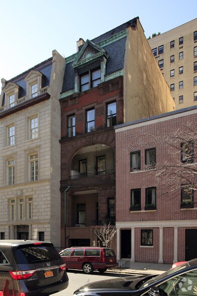 4 E 78th St, New York, NY à louer - Photo de l’immeuble – Image 1 sur 2