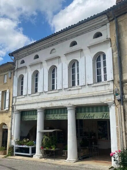Local d'activités dans Sauveterre-de-Guyenne à vendre - Photo de l’immeuble – Image 2 sur 6