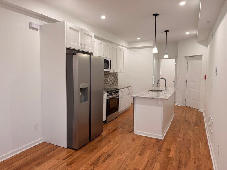 5352 Cedar Ave, Philadelphia, PA à vendre - Photo intérieure – Image 2 sur 116